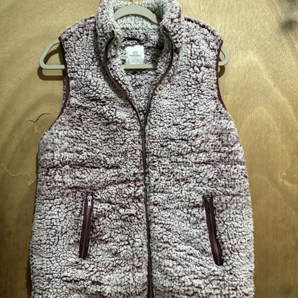 3 Thread Supply M Wine Sleeveless Fleece Vest w/Zip Front & Pockets